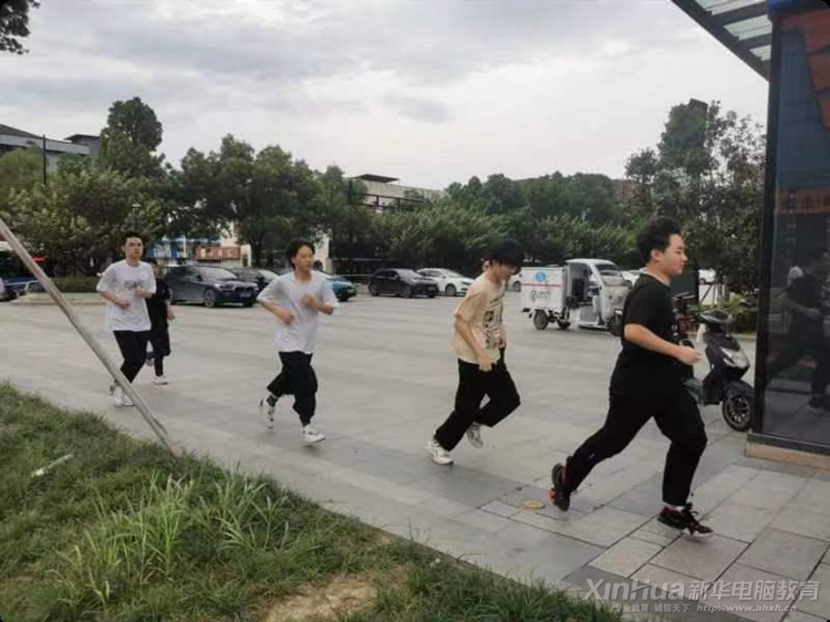 新華互聯網科技2022電競青訓營正式開營!